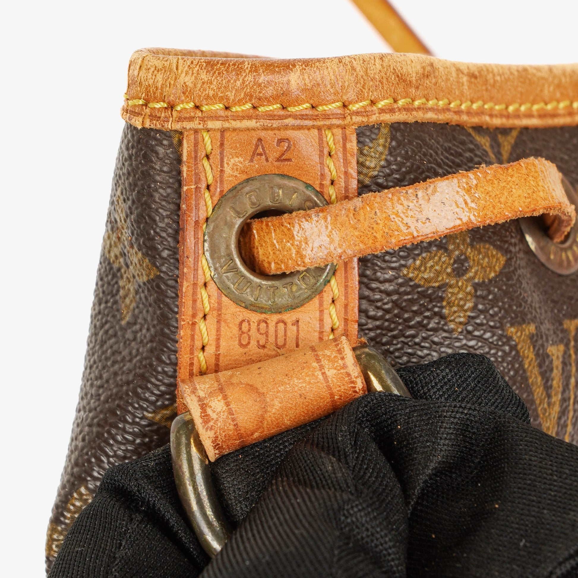 Louis Vuitton Noe Grande GM Monogram Canvas Schultertasche
