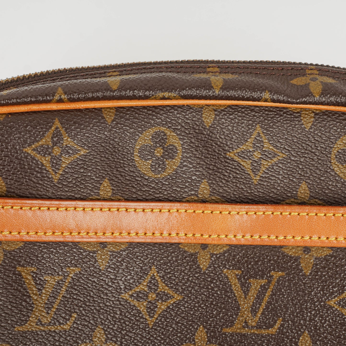 Louis Vuitton Jeune Fille GM Schultertasche