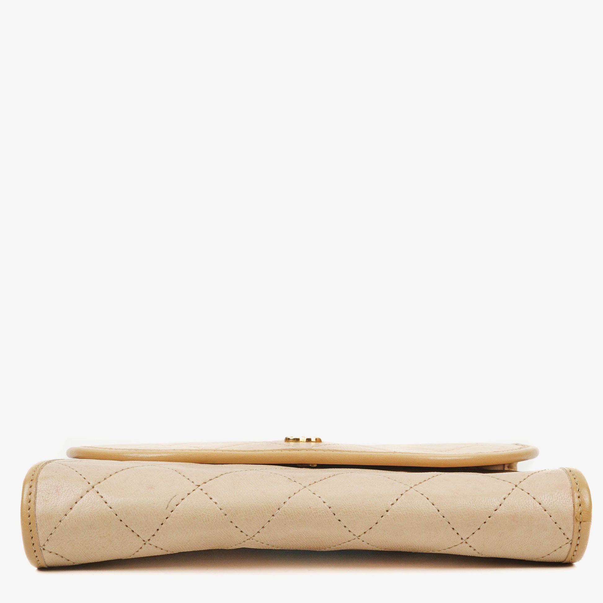 CHANEL Mini Flap Bag aus beigem gestepptem Lammleder mit 24K vergoldeten Beschlägen