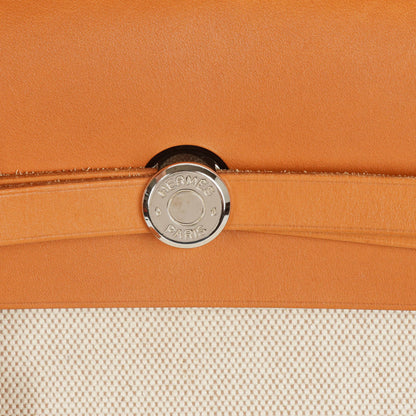 Hermès Herbag MM 2-Way Schultertasche aus Vache Hunter Criss Viking in Ecru Beige Naturel
