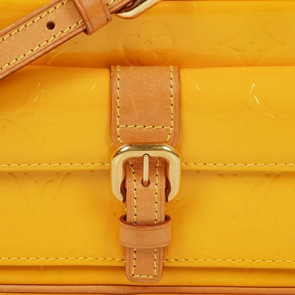 Louis Vuitton Christie Monogram aus gelbem Monogram Vernis