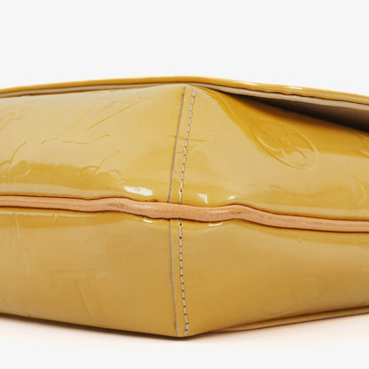 Louis Vuitton Thompson Street Schultertasche aus gelbem Monogram Vernis Leder