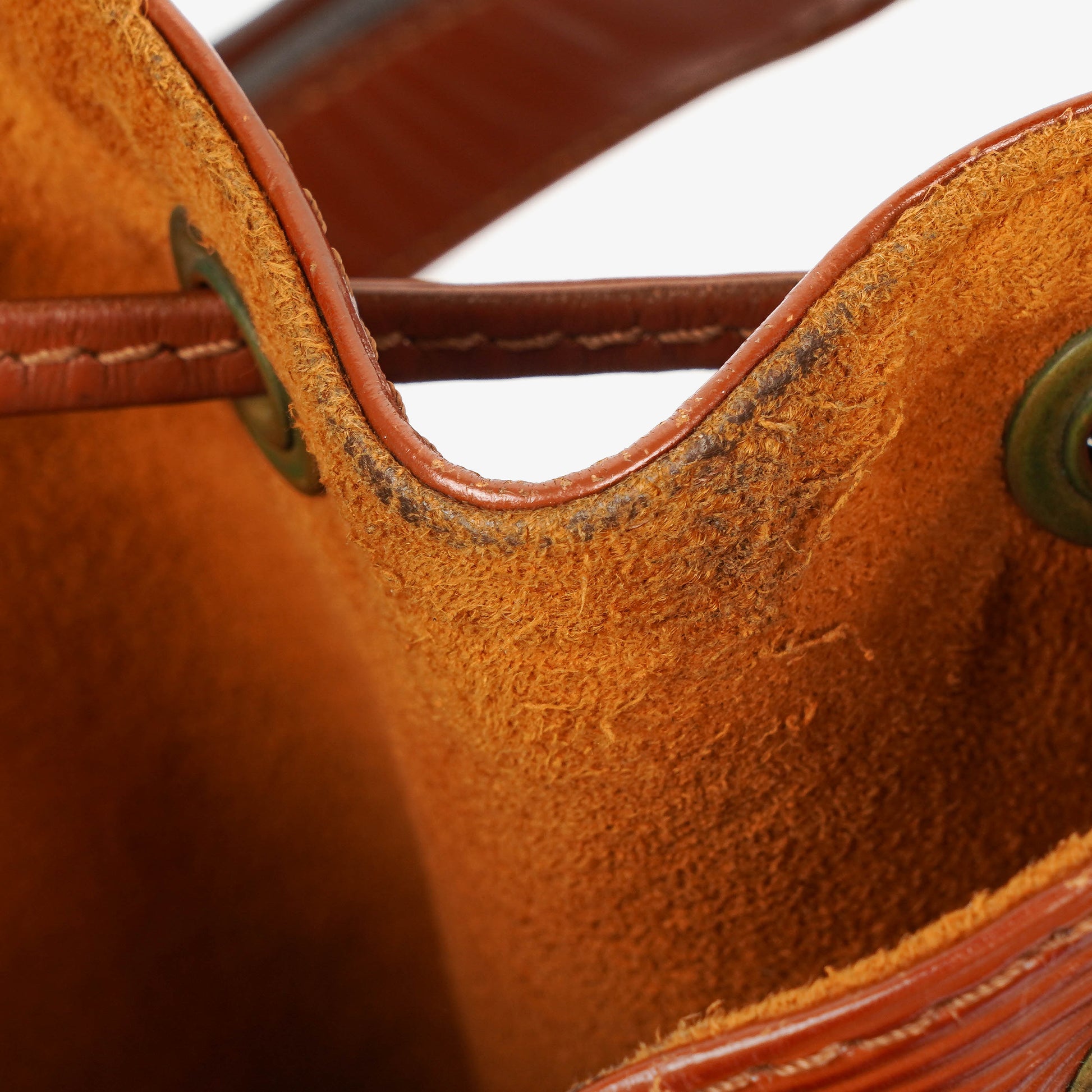 Louis Vuitton Petit Noe Schultertasche aus braunem Epi Leder