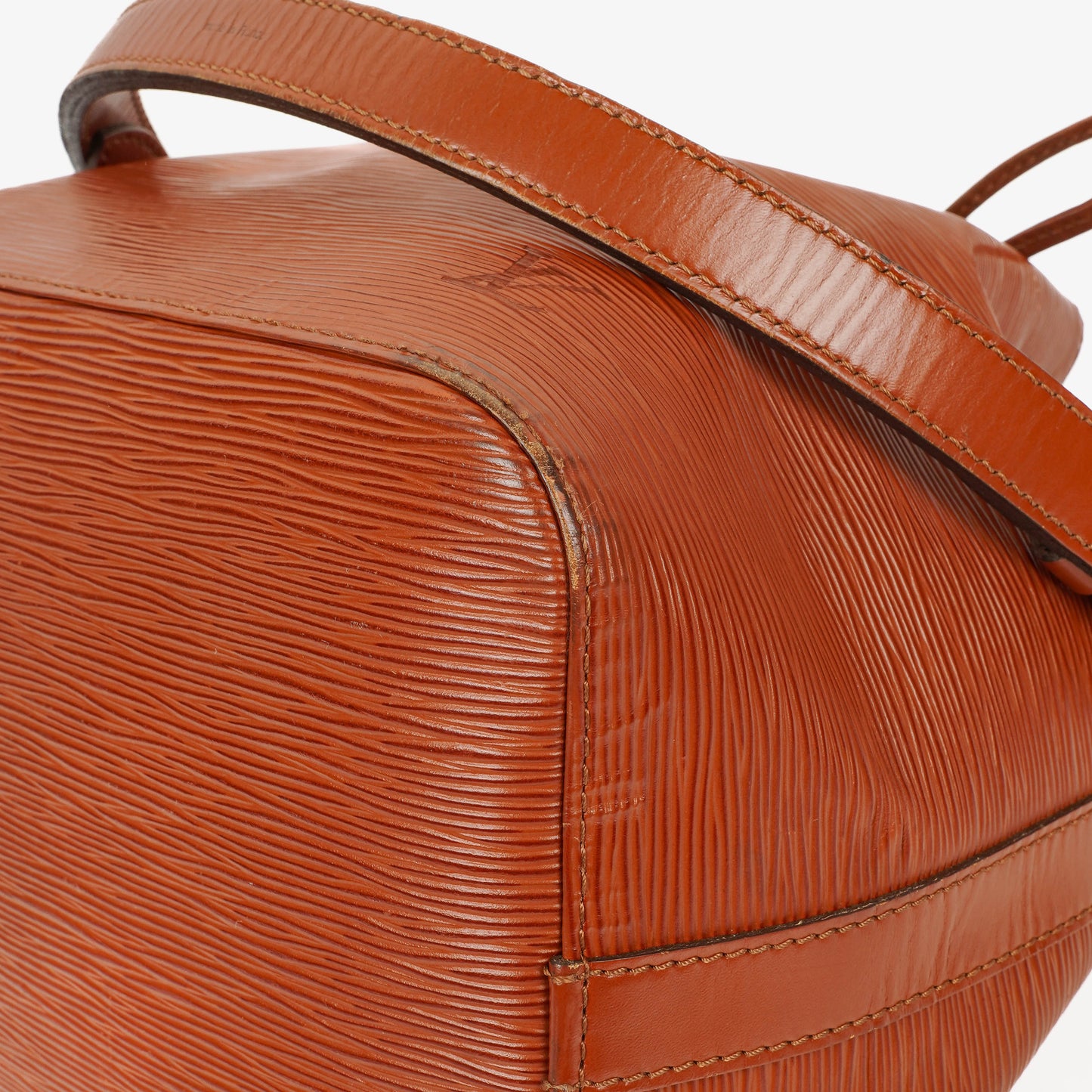 Louis Vuitton Petit Noe Schultertasche aus braunem Epi Leder