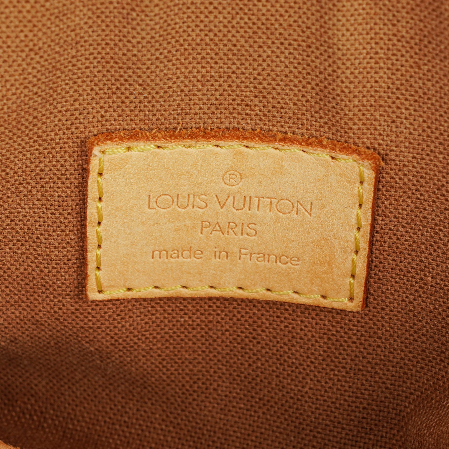 Louis Vuitton Batignolles Tasche aus Monogram Canvas