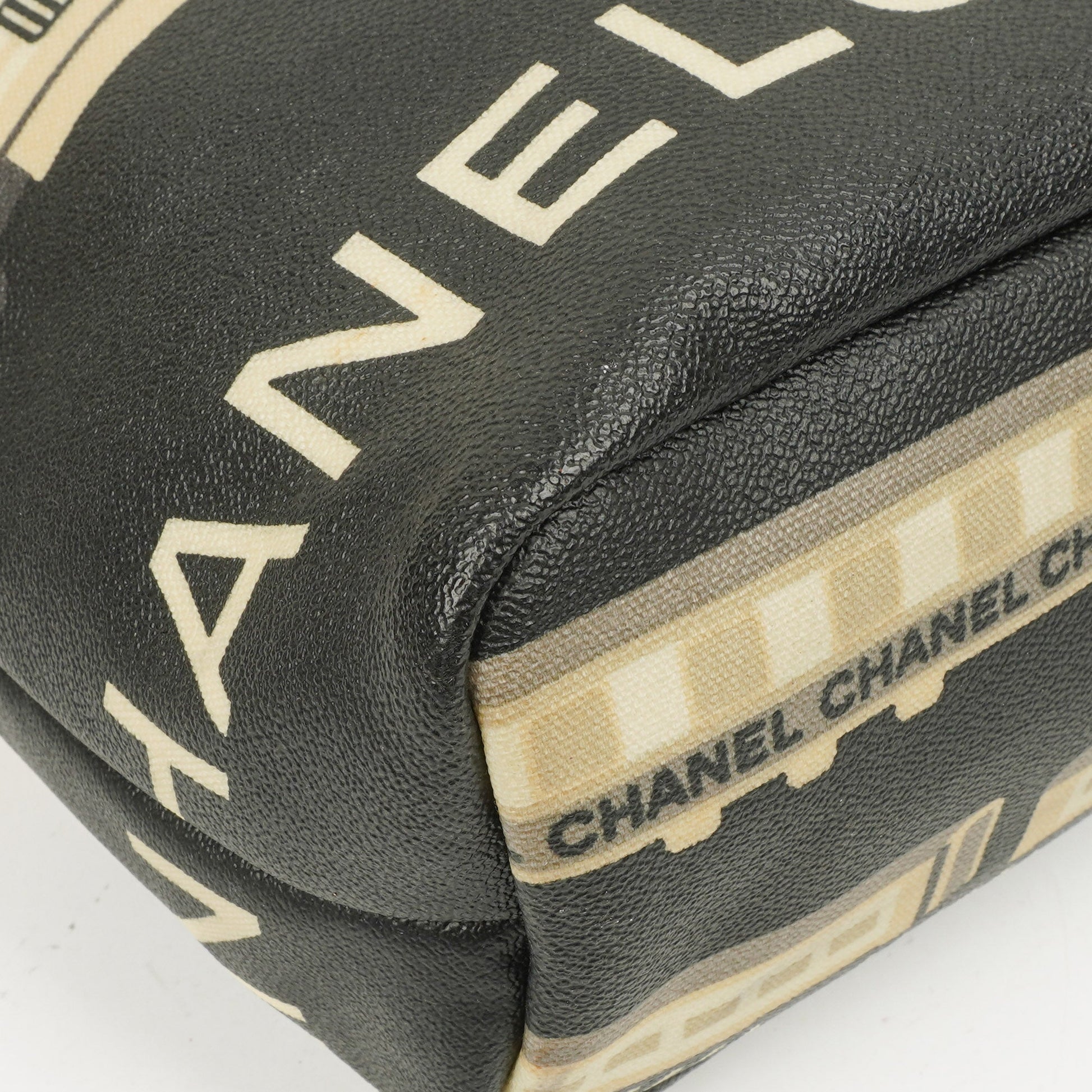 Chanel Le Train Tasche aus schwarzem beschichtetem Canvas