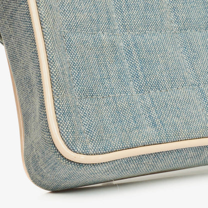 Chanel East West Chocolate Bar Tasche aus blauem Denim