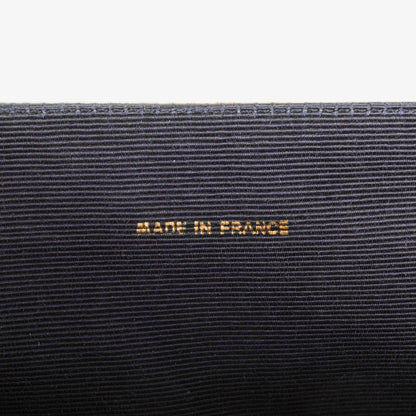 Chanel Classic Half Moon Klappentasche aus weißem Lammleder