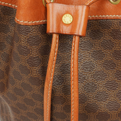 Celine Vintage Macadam Triomphe Bucket Bag mit Zugband in Braun