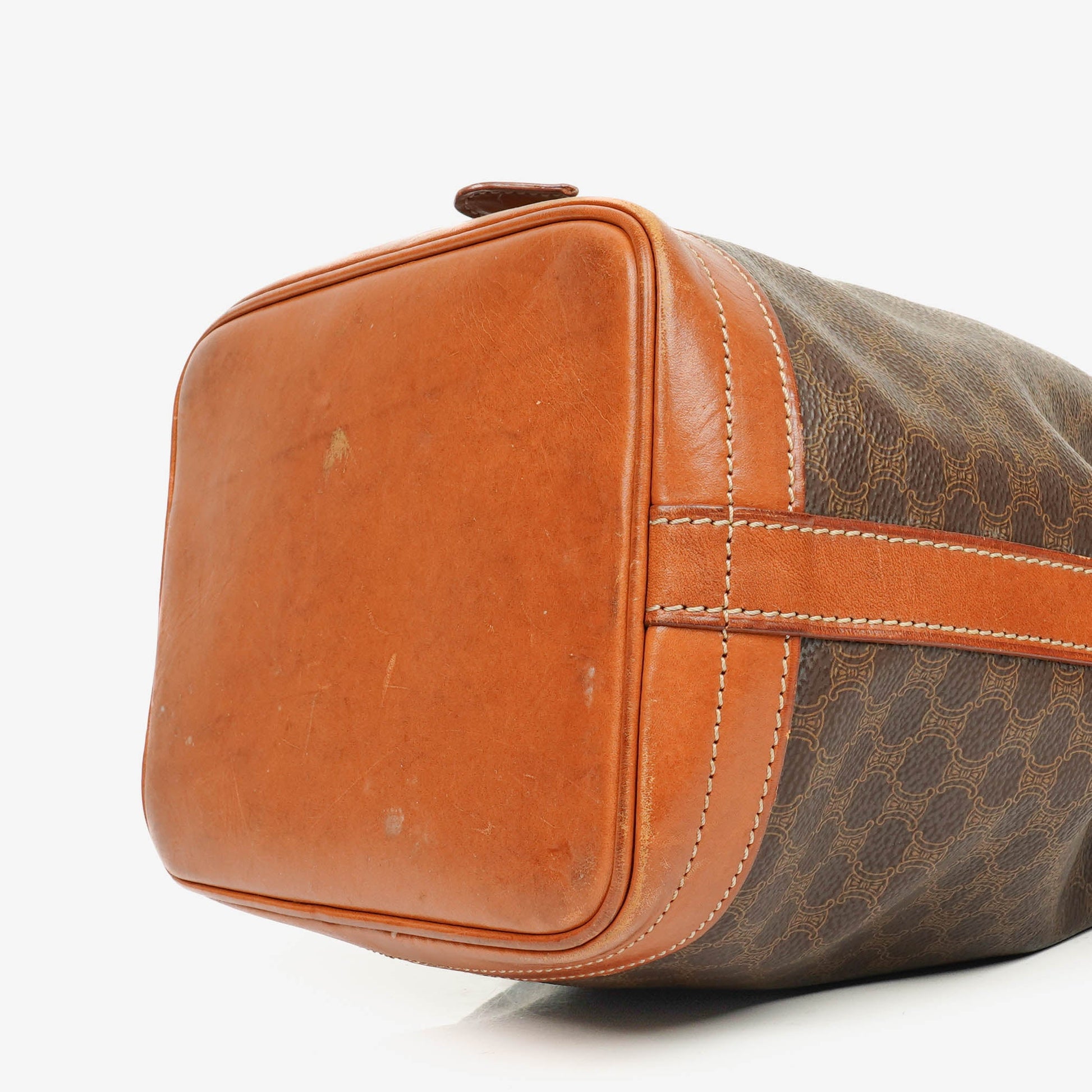 Celine Vintage Macadam Triomphe Bucket Bag mit Zugband in Braun