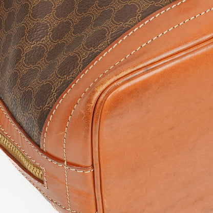 Celine Vintage Macadam Triomphe Bucket Bag mit Zugband in Braun