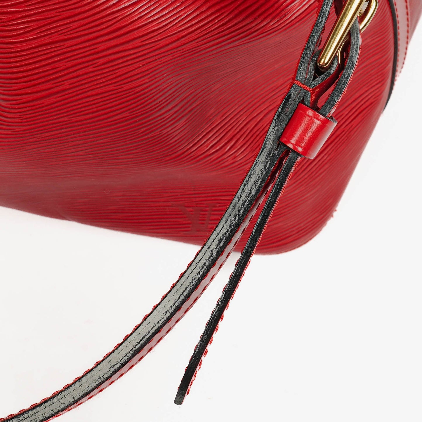 Louis Vuitton Petit Noé Schultertasche aus rotem Epi Leder