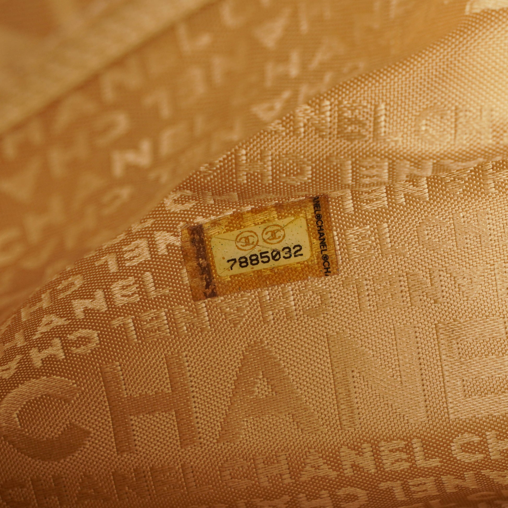 Chanel Schultertasche aus Lammleder