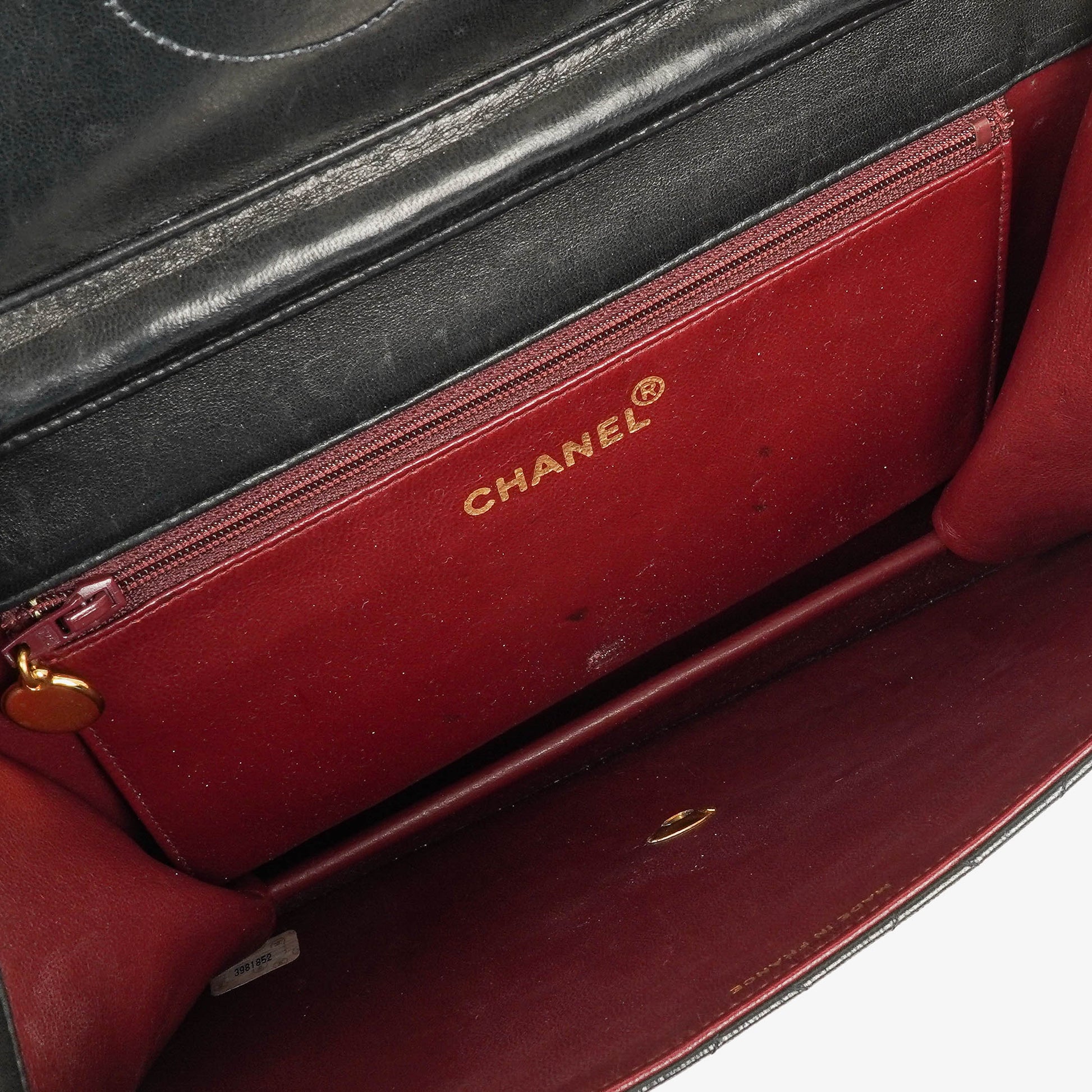 Chanel Medium Classic Single Flap Bag aus schwarzem gestepptem Lammleder mit 24K vergoldeter Hardware