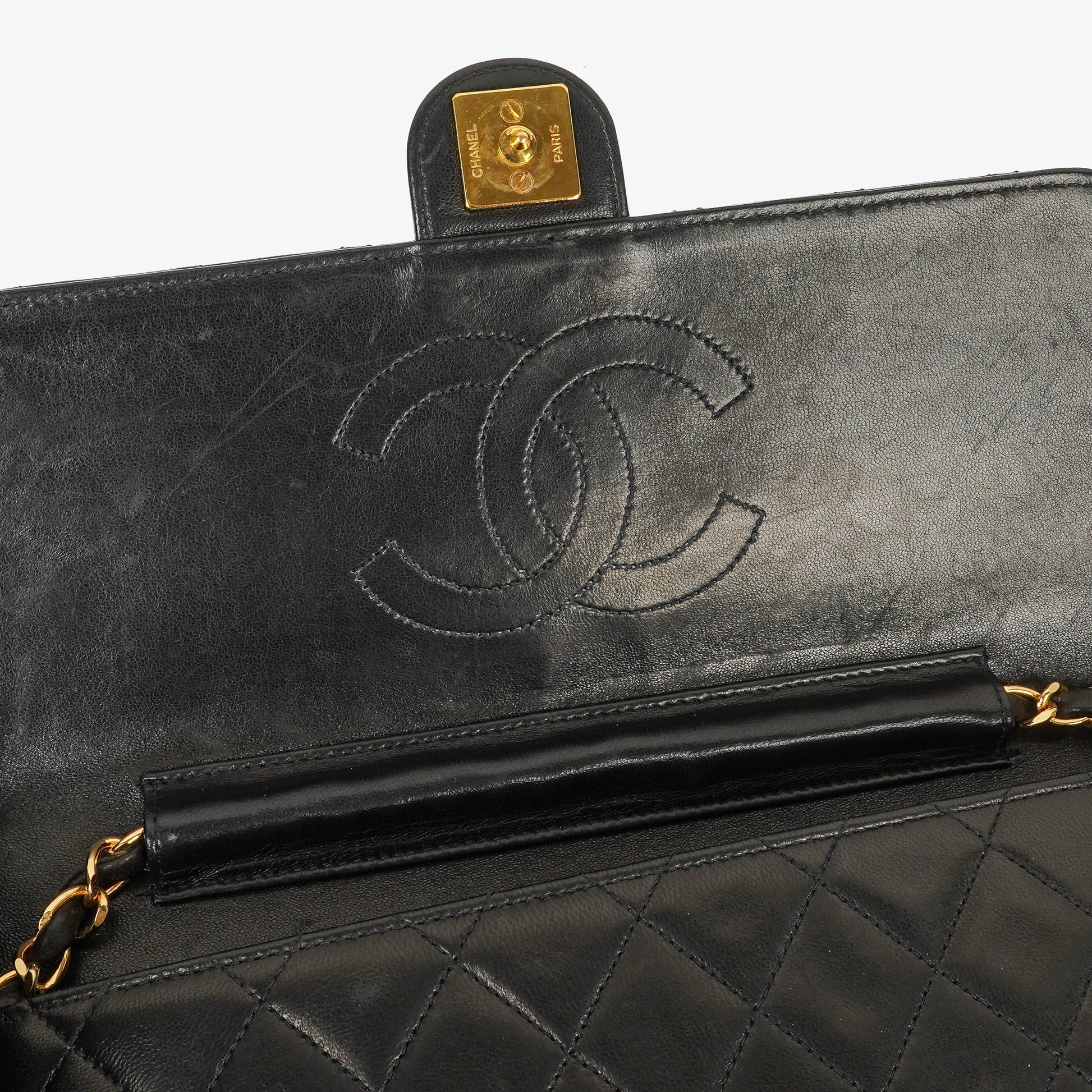 Chanel Medium Classic Single Flap Bag aus schwarzem gestepptem Lammleder mit 24K vergoldeter Hardware