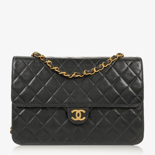 Chanel Medium Classic Single Flap Bag aus schwarzem gestepptem Lammleder mit 24K vergoldeter Hardware
