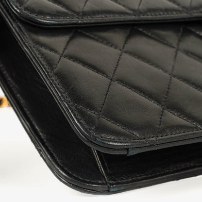 Chanel Medium Classic Single Flap Bag aus schwarzem gestepptem Lammleder mit 24K vergoldeter Hardware