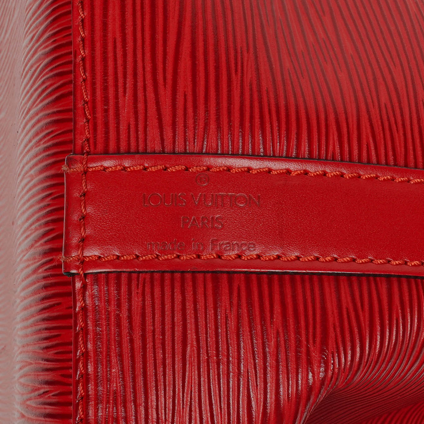 Louis Vuitton Petit Noé Schultertasche aus rotem Epi Leder