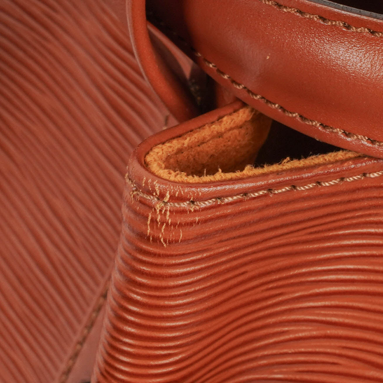 Louis Vuitton Randonnee PM Rucksack aus braunem Epi Leder