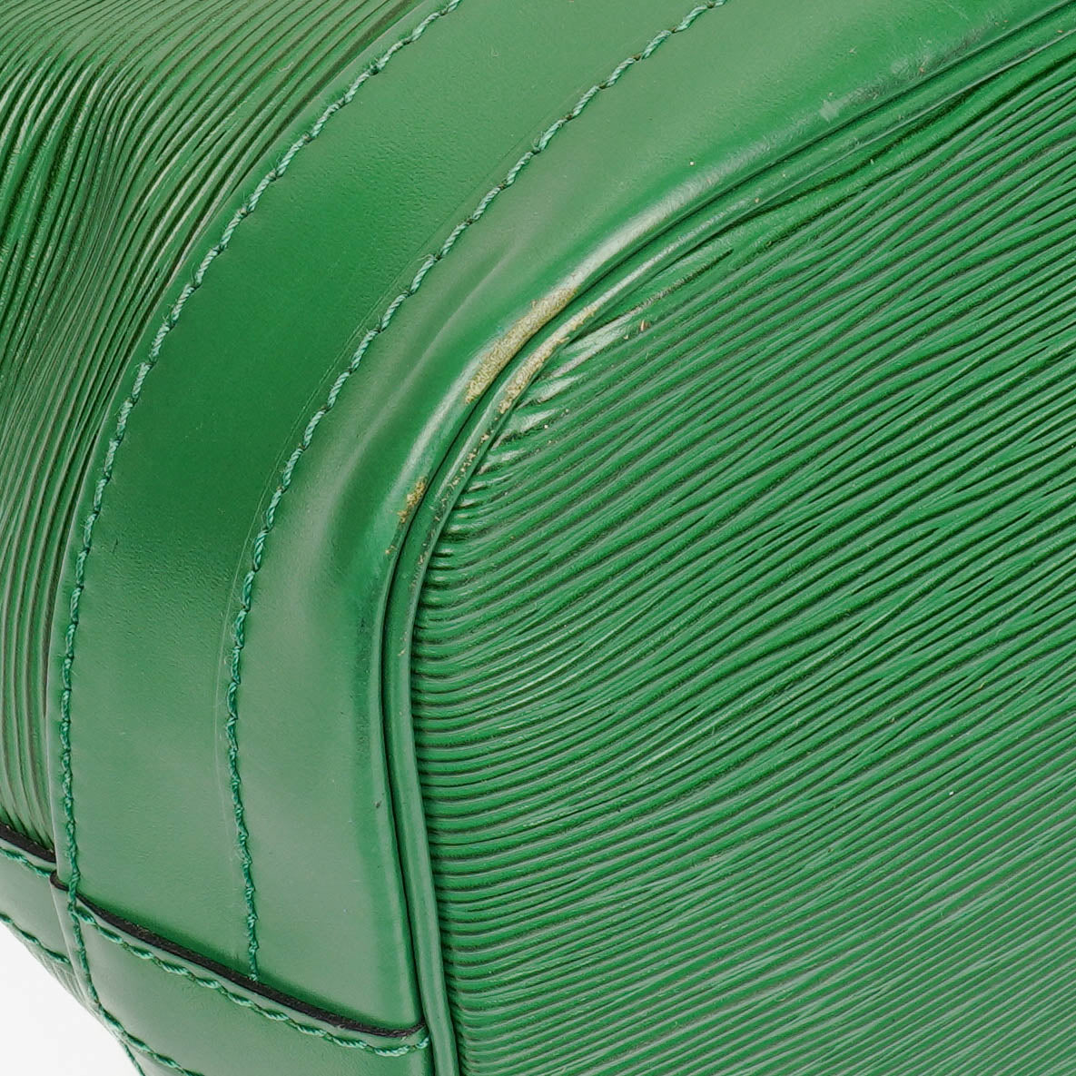 Louis Vuitton Noe Grande GM Schultertasche aus grünem Epi-Leder