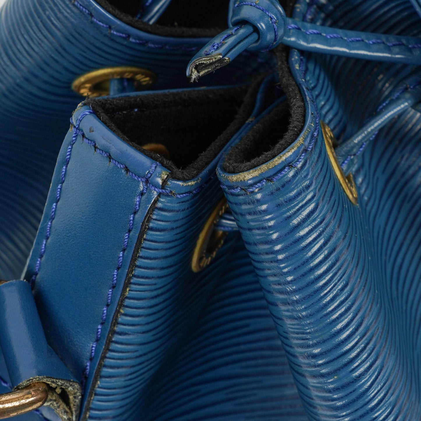 Louis Vuitton Petit Noe Schultertasche aus blauem Epi Leder