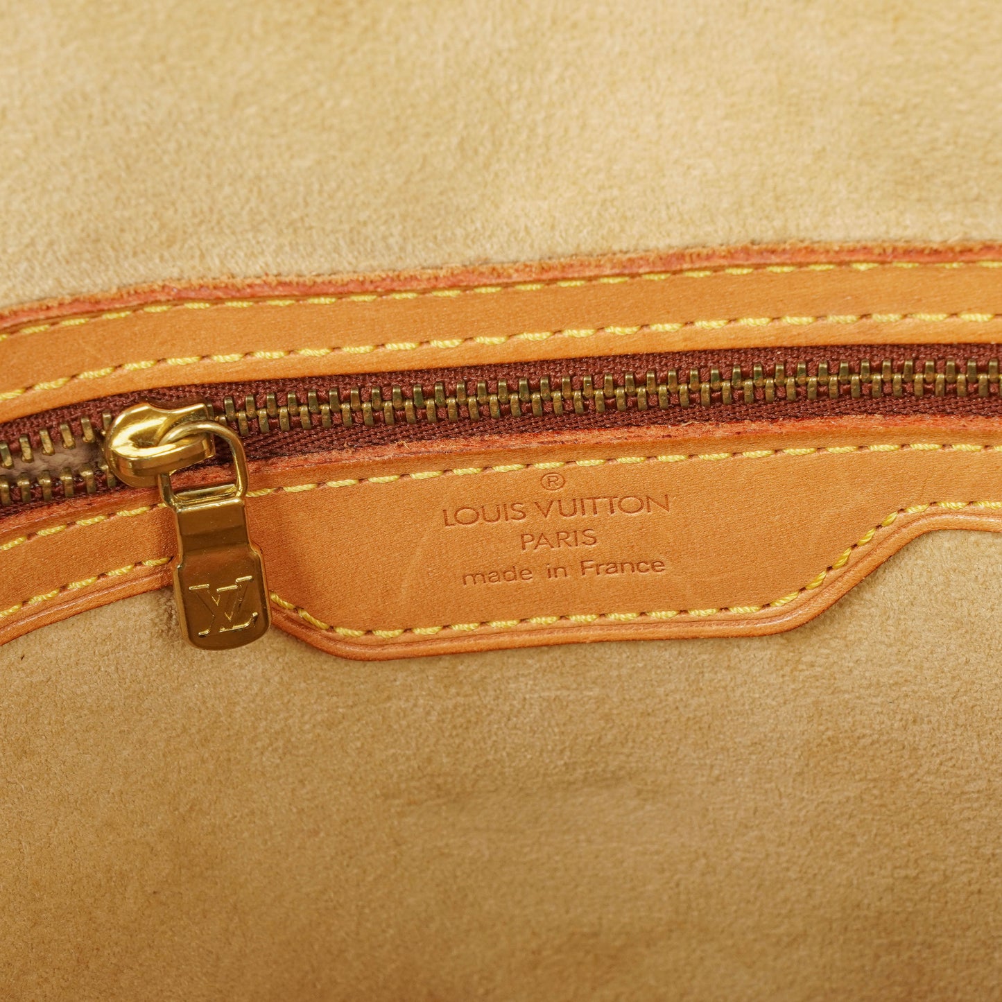 Louis Vuitton Rivoli Aktentasche aus Monogram Canvas