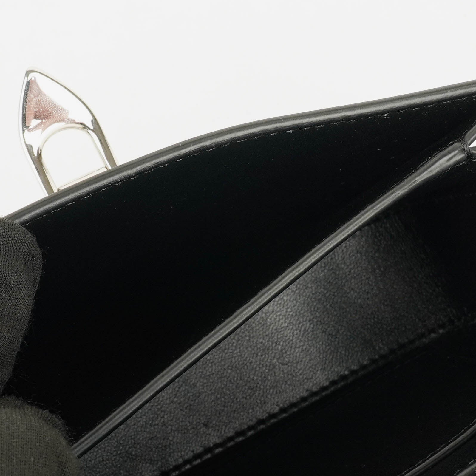 Valentino Garavani kleine Rockstud Schultertasche aus silbernem Spiegel-Kalbsleder