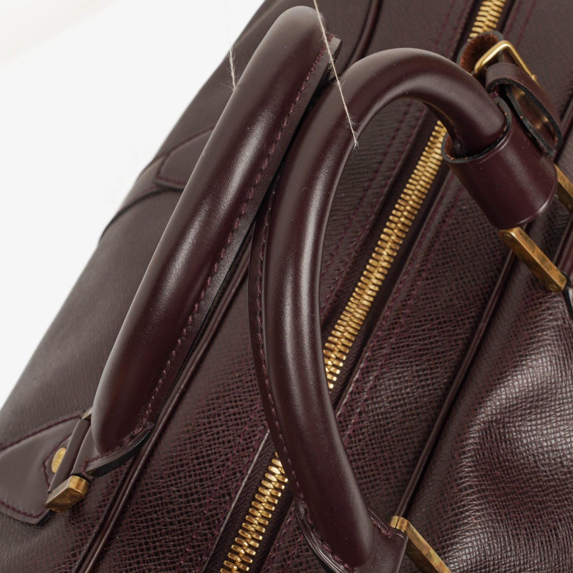 Louis Vuitton Kendall Tasche aus burgunderrotem Taiga Leder