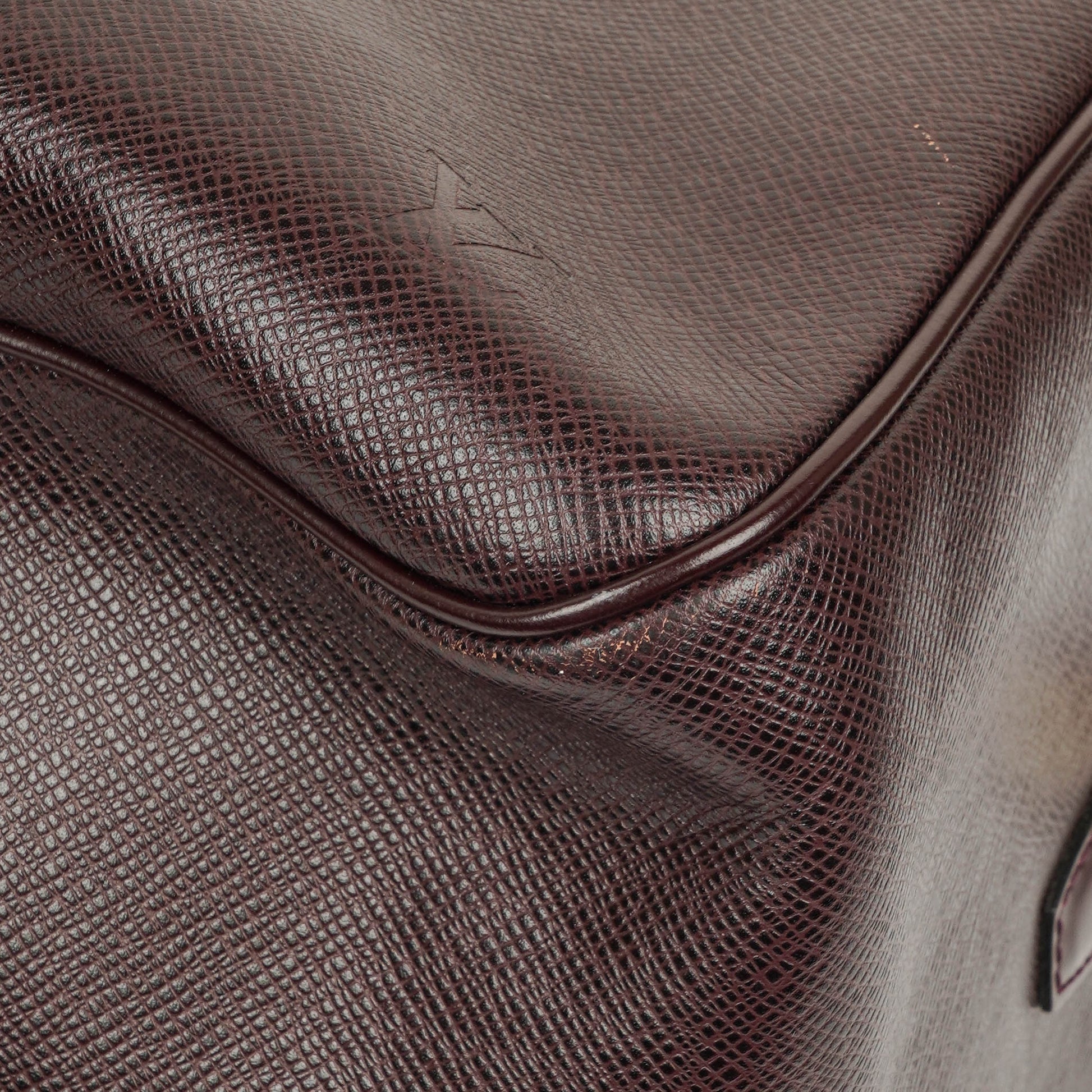 Louis Vuitton Kendall Tasche aus burgunderrotem Taiga Leder