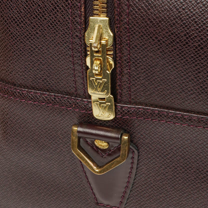Louis Vuitton Kendall Tasche aus burgunderrotem Taiga Leder