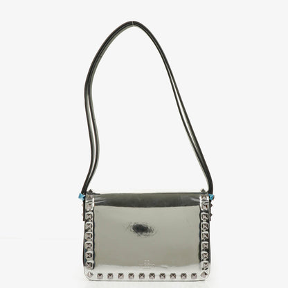 Valentino Garavani kleine Rockstud Schultertasche aus silbernem Spiegel-Kalbsleder