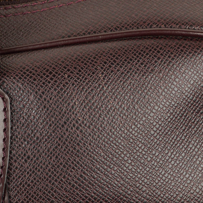 Louis Vuitton Kendall Tasche aus burgunderrotem Taiga Leder