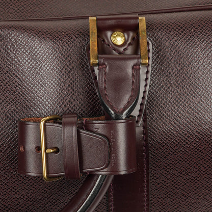 Louis Vuitton Kendall Tasche aus burgunderrotem Taiga Leder