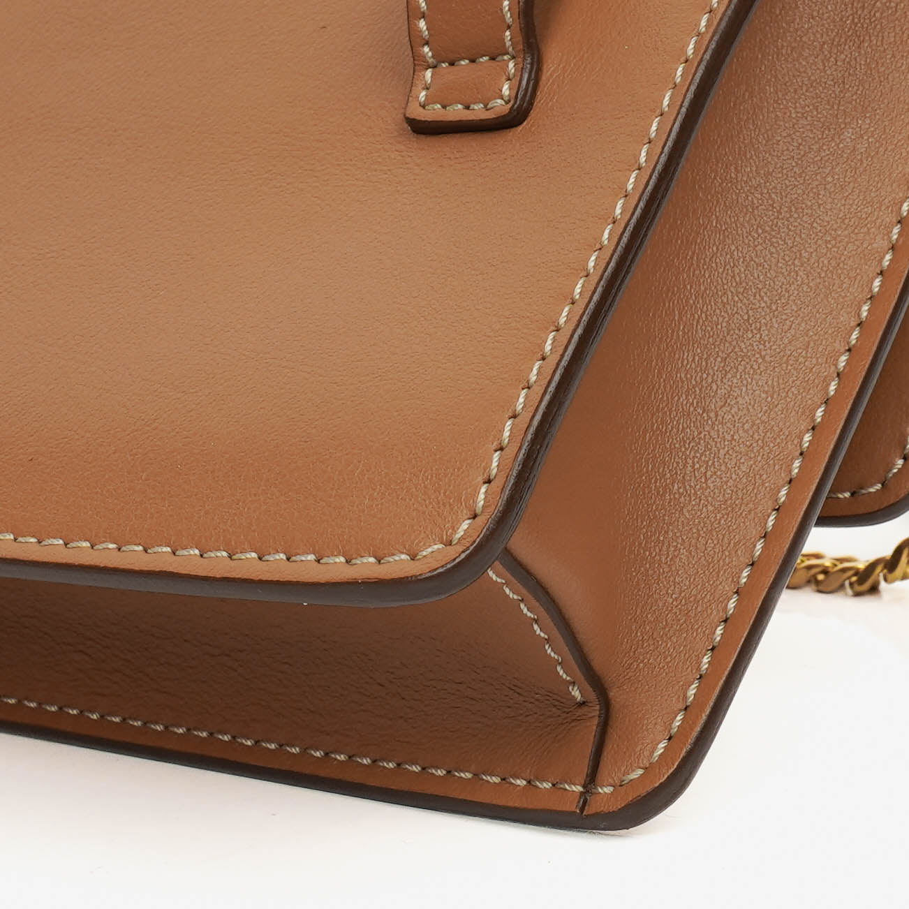 Tod's Bauchtasche aus Leder mit Überschlag