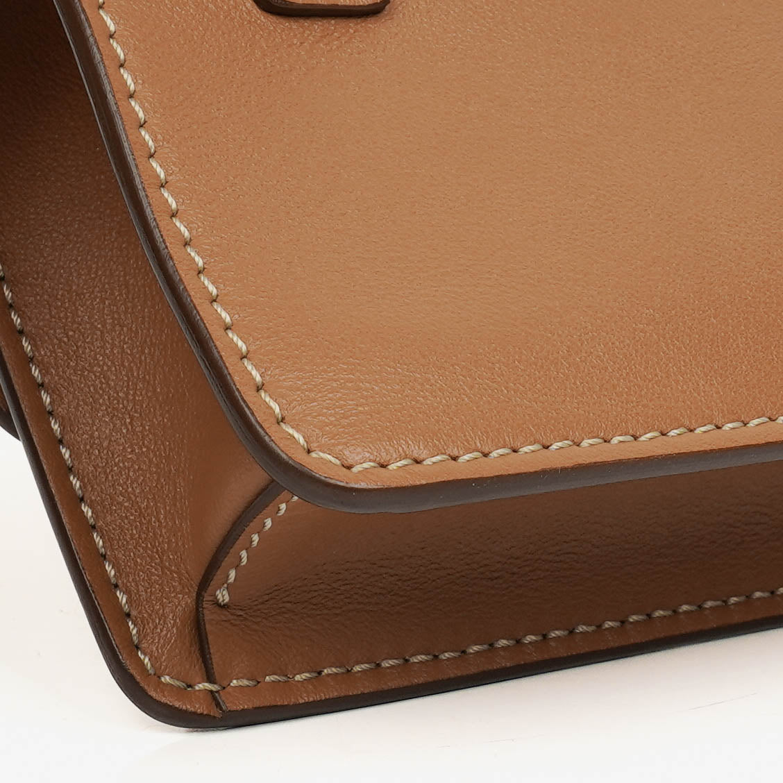 Tod's Bauchtasche aus Leder mit Überschlag
