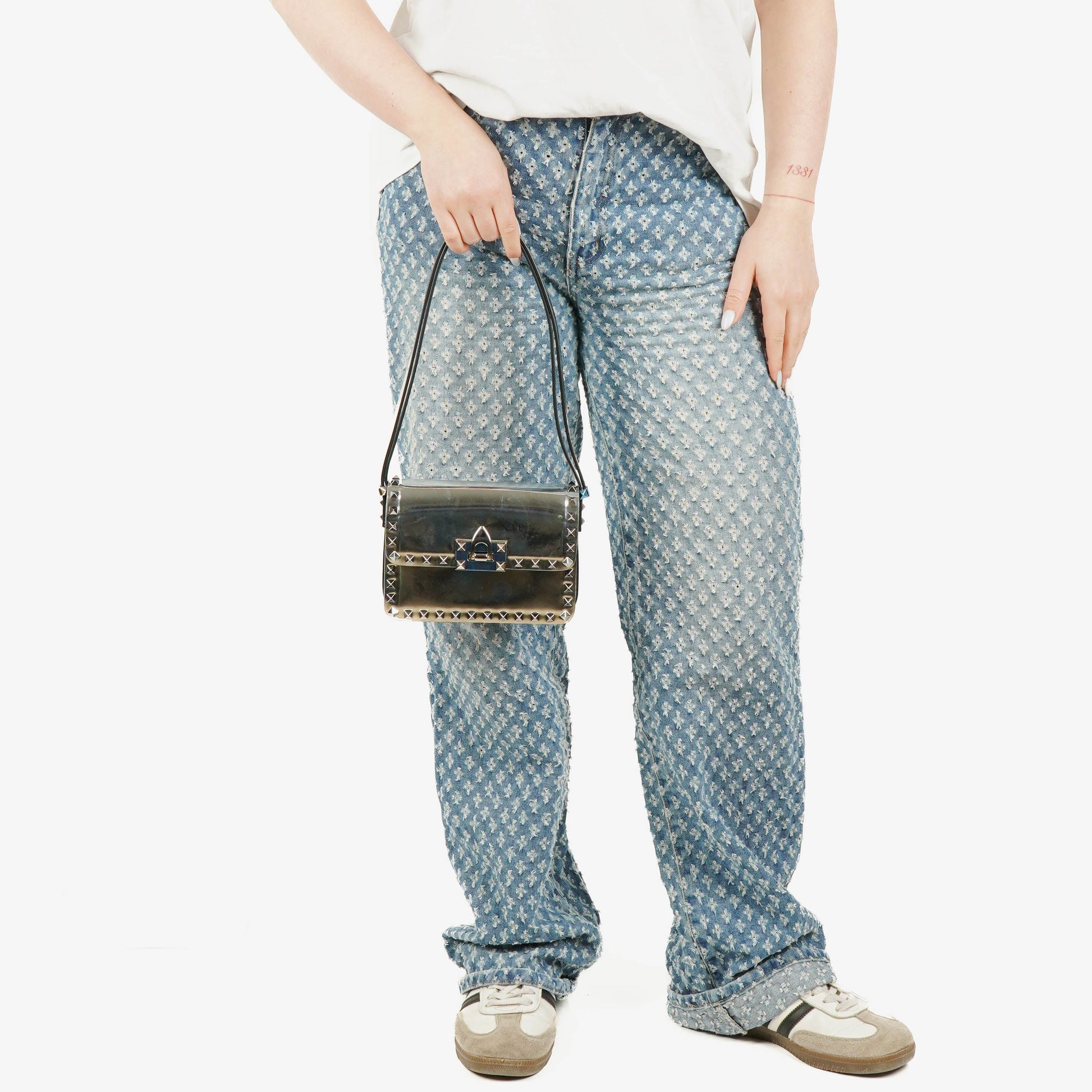 Valentino Garavani kleine Rockstud Schultertasche aus silbernem Spiegel-Kalbsleder