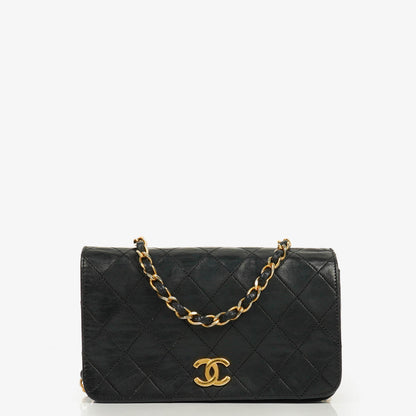 Chanel Classic Full Flap Tasche aus schwarzem gestepptem Leder mit 24K vergoldeten Beschlägen