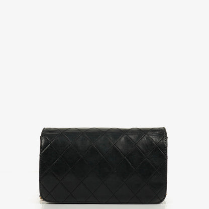 Chanel Classic Full Flap Tasche aus schwarzem gestepptem Leder mit 24K vergoldeten Beschlägen