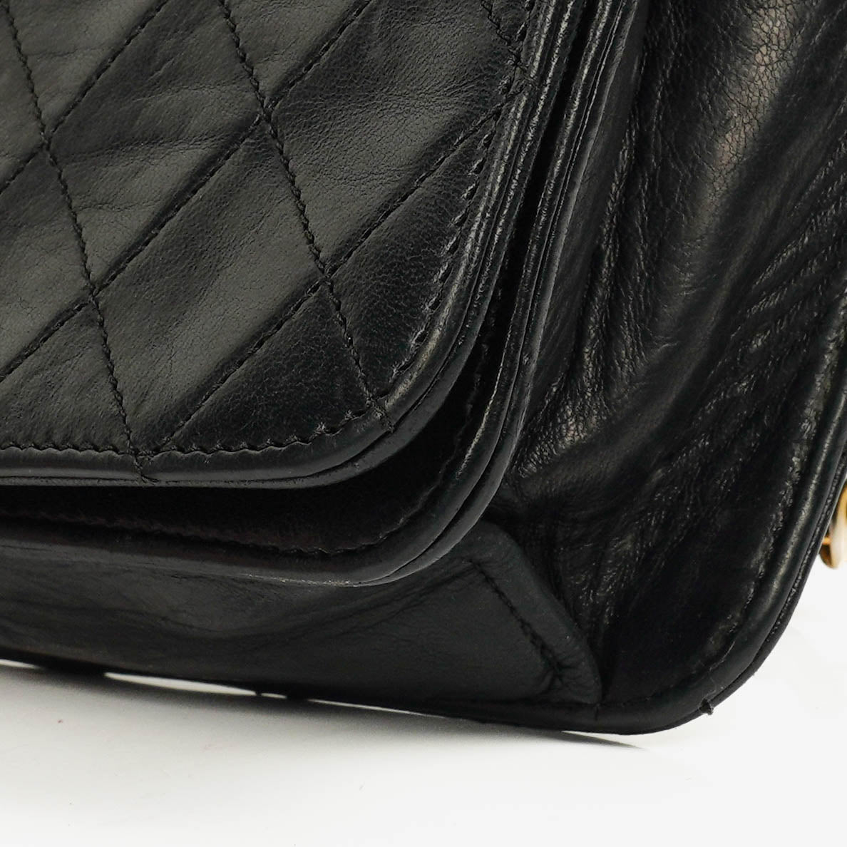 Chanel Classic Full Flap Tasche aus schwarzem gestepptem Leder mit 24K vergoldeten Beschlägen