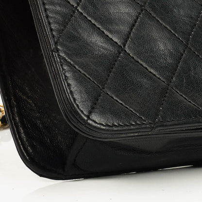 Chanel Classic Full Flap Tasche aus schwarzem gestepptem Leder mit 24K vergoldeten Beschlägen