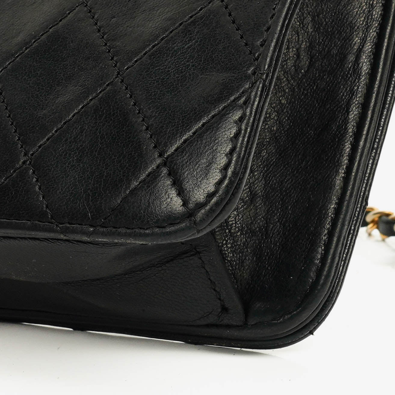 Chanel Classic Full Flap Tasche aus schwarzem gestepptem Leder mit 24K vergoldeten Beschlägen