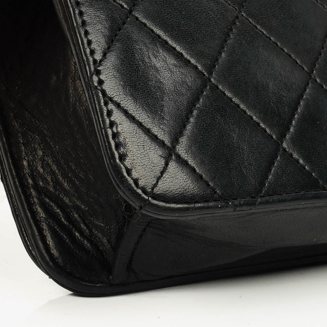 Chanel Classic Full Flap Tasche aus schwarzem gestepptem Leder mit 24K vergoldeten Beschlägen