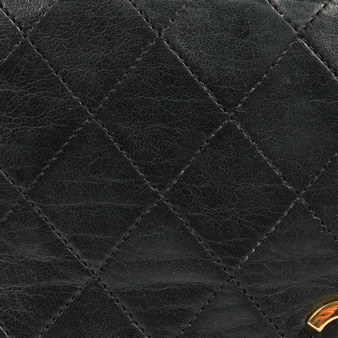 Chanel Classic Full Flap Tasche aus schwarzem gestepptem Leder mit 24K vergoldeten Beschlägen