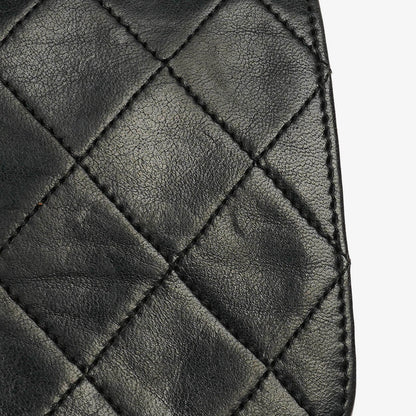 Chanel Classic Full Flap Tasche aus schwarzem gestepptem Leder mit 24K vergoldeten Beschlägen