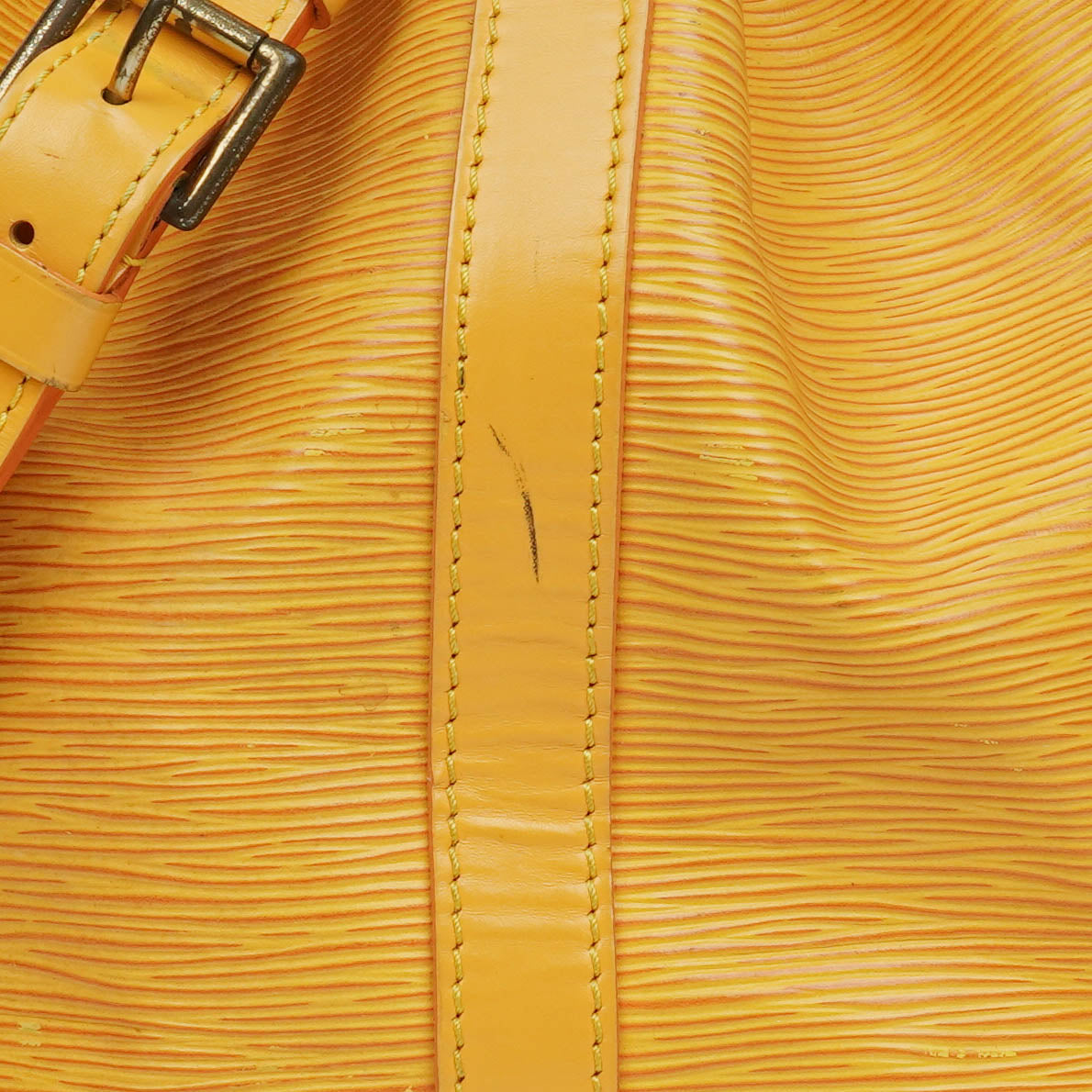 Louis Vuitton Noé Grande GM Schultertasche aus gelbem Epi-Leder