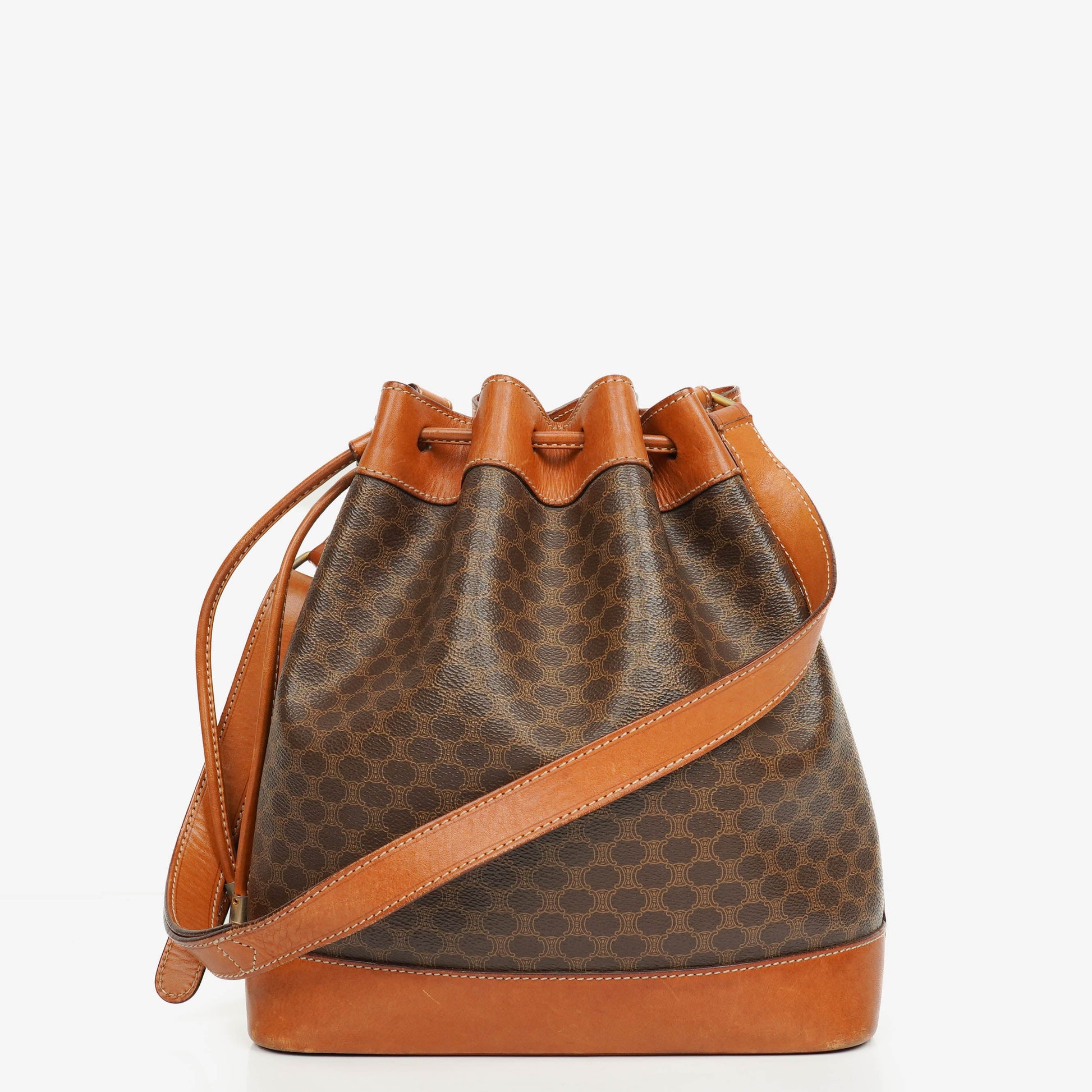 Celine Vintage Macadam Beuteltasche mit Kordelzug in Braun
