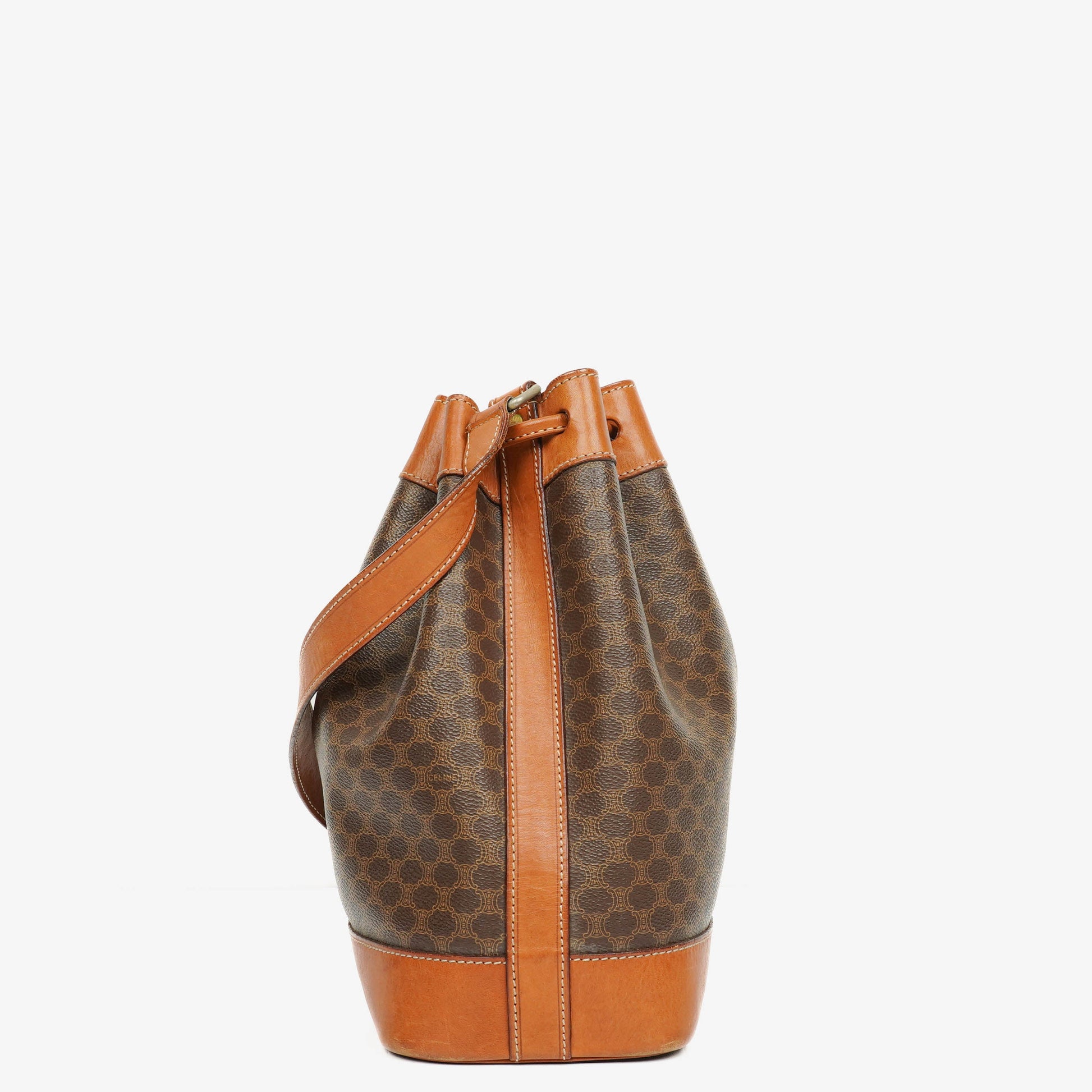 Celine Vintage Macadam Beuteltasche mit Kordelzug in Braun