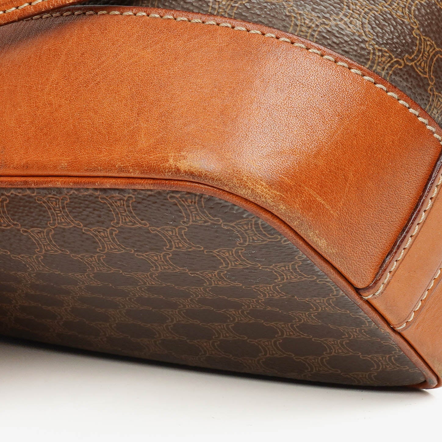 Celine Vintage Macadam Beuteltasche mit Kordelzug in Braun