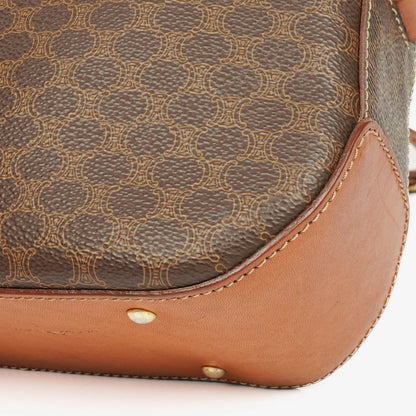 Celine Vintage Macadam Triomphe Umhängetasche in Braun