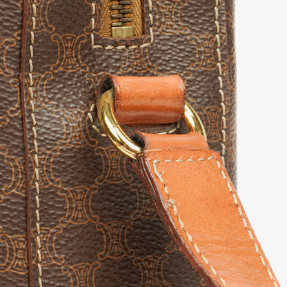 Celine Vintage Macadam Triomphe Umhängetasche in Braun